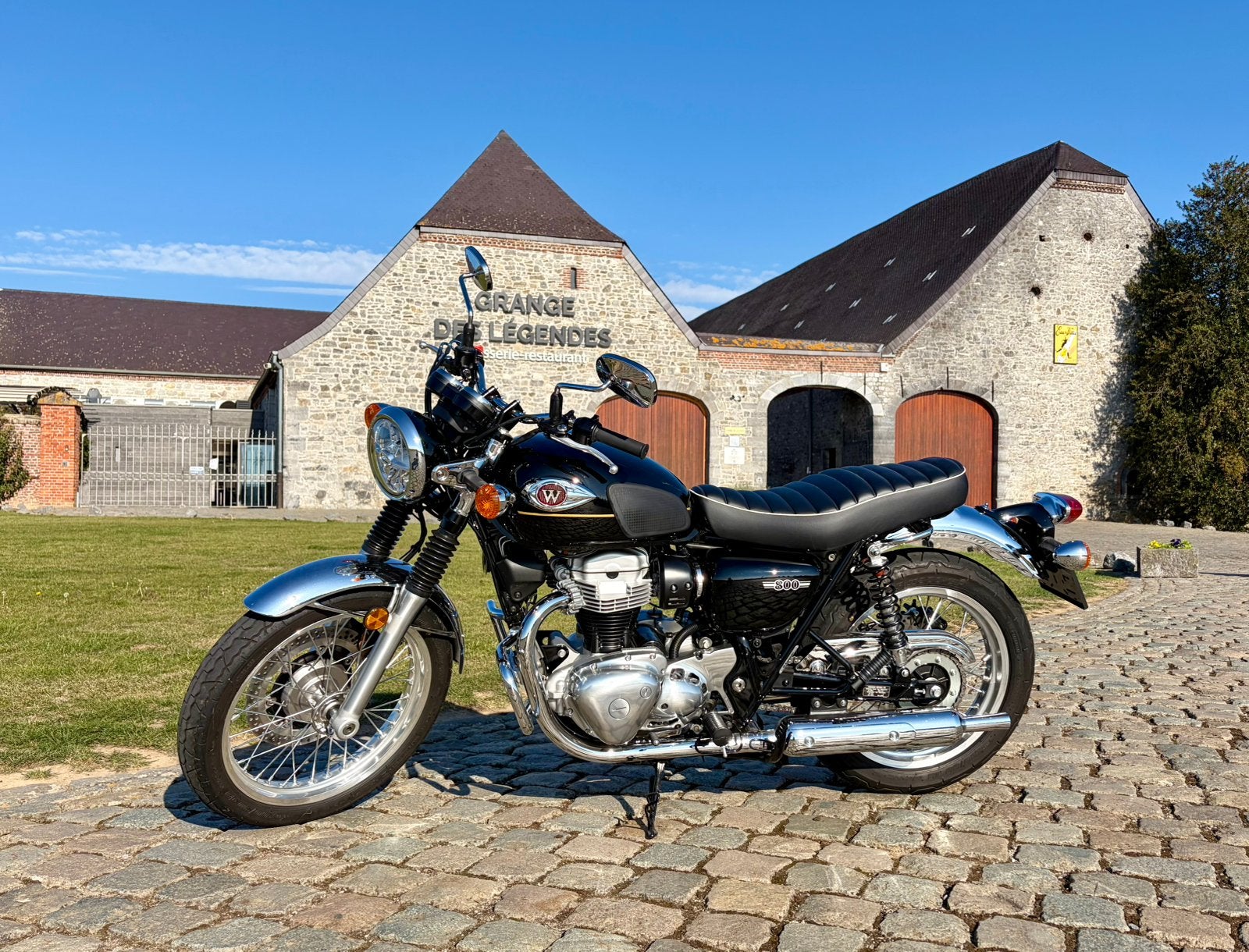Kawasaki W800, Motos, 2 cylindres, Particulier