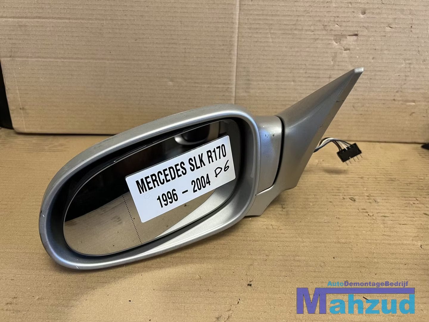 Mercedes SLK R170 Zilver grijs Links spiegel 1996-2004, Gebruikt, Mercedes-Benz AG, Mercedes-Benz, Mercedesstrasse 120
70372  Stuttgart, DE