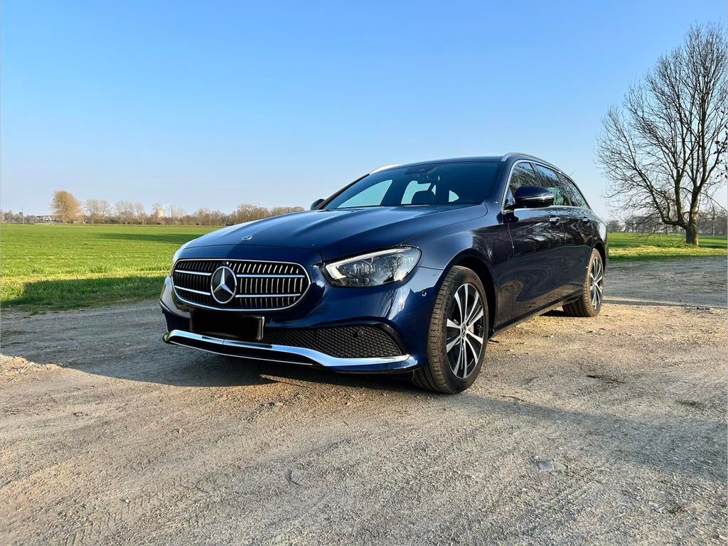 Mercedes e300 de luxury line, Auto's, Mercedes-Benz, Automaat, Achterwielaandrijving, Euro 6, Blauw