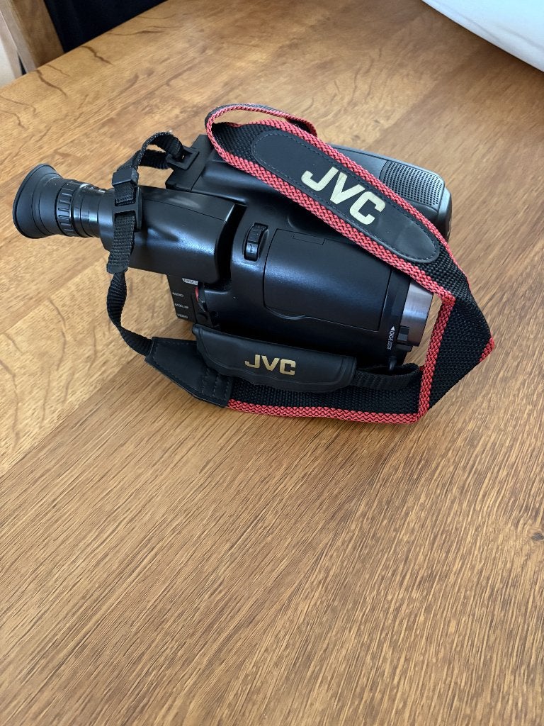 JVC GR-AX49S Vintage VHS-C-camcorder—compleet en functioneel, Ophalen of Verzenden, VHS-C of SVHS-C, Camera