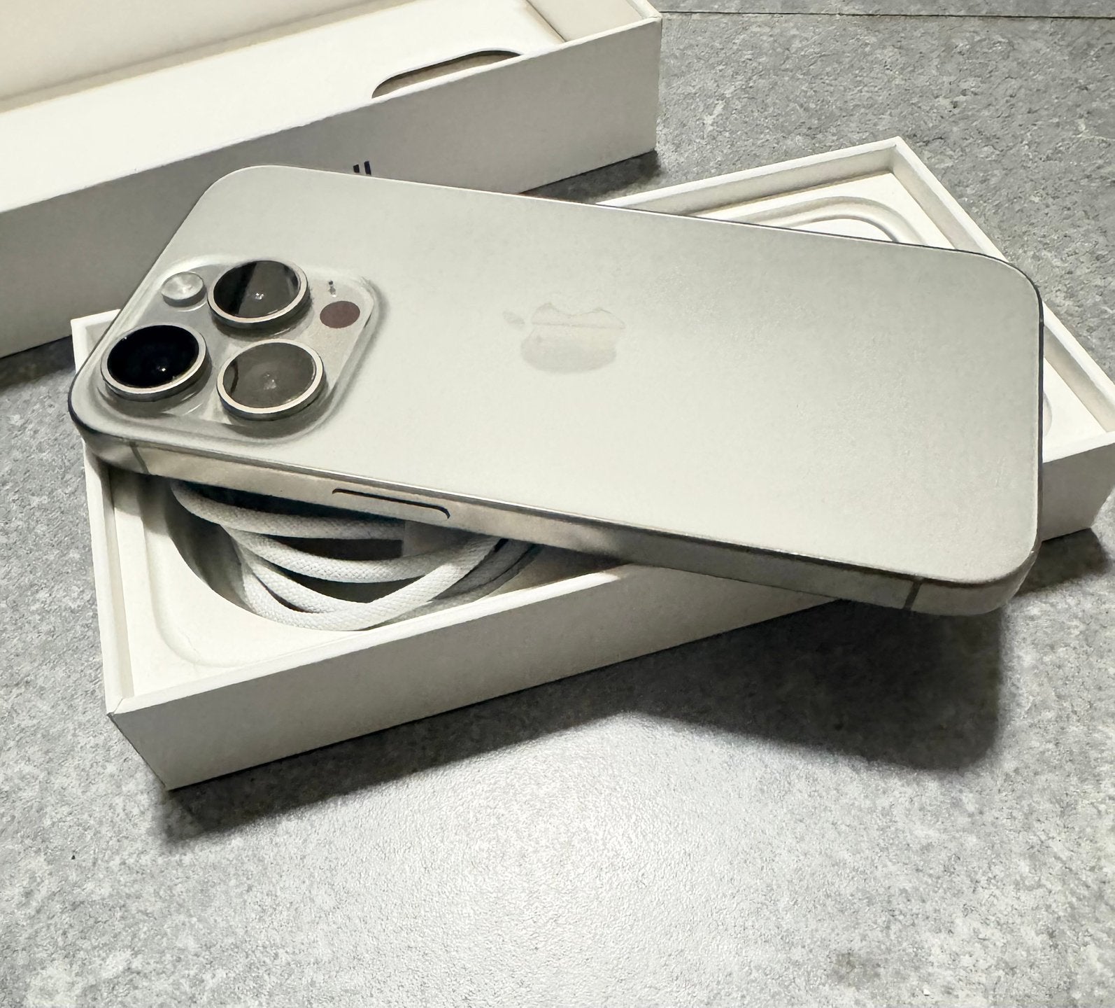 Iphone 15 Pro 256gb, Télécoms, Téléphonie mobile | Apple iPhone, 256 GB, Comme neuf, Sans abonnement, Sans simlock