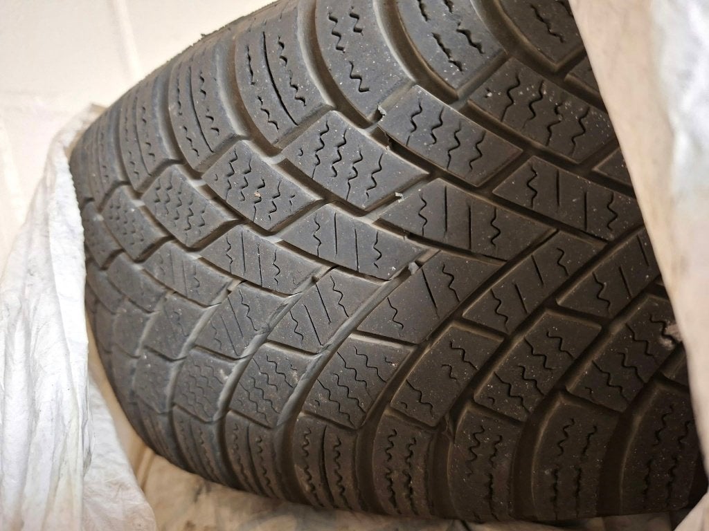 4 Roues hiver VW Golf 5 - Nexen 195/65 R15 - DOT 2023, Autos : Pièces & Accessoires, 15 pouces, Pneus et Jantes, Pneus hiver, Véhicule de tourisme