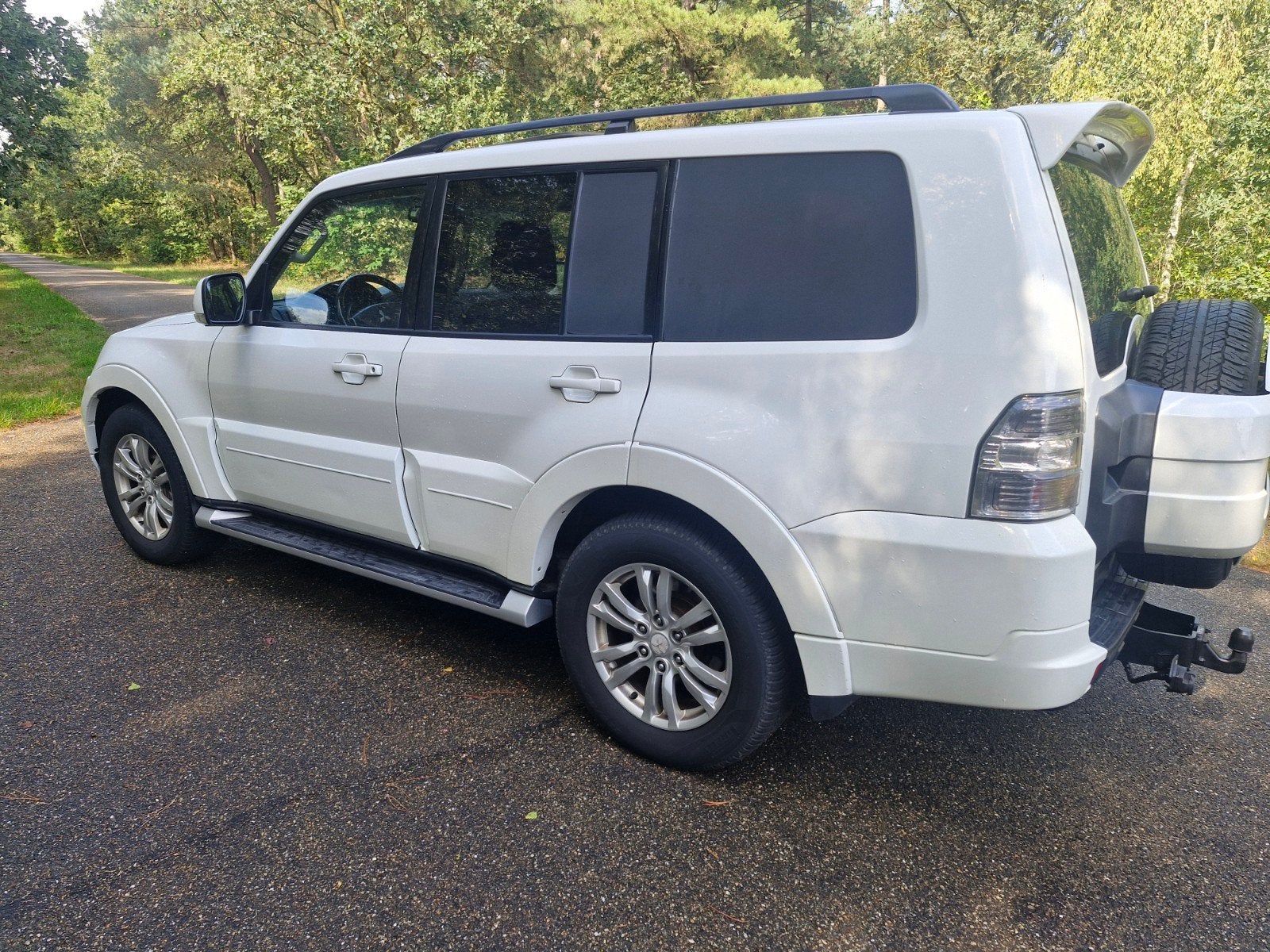 MITSUBISHI PAJERO 3.2DID 2013 FACELIFT EURO5 AUTOM 4WD FULL, Auto's, Automaat, Euro 5, Zwart, 4 cilinders