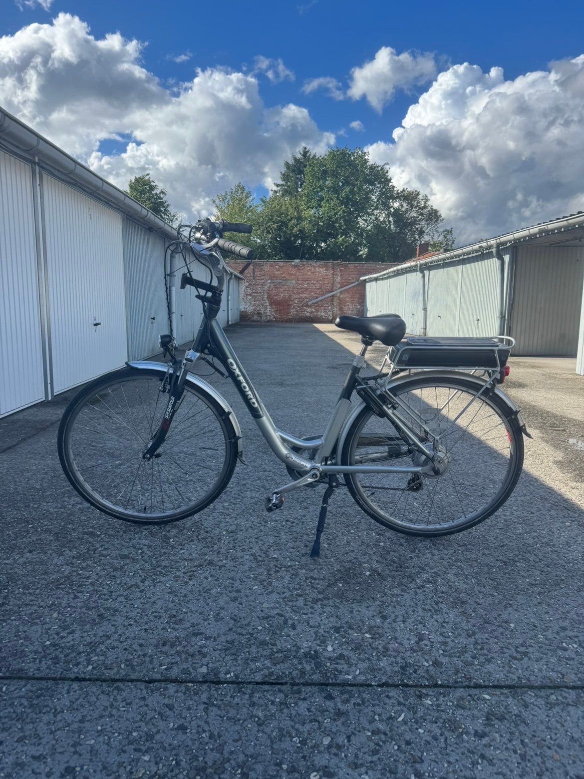 OXFORD ELEKTRISCHE FIETS MET ACHTERMOTOR, Ophalen, Zo goed als nieuw