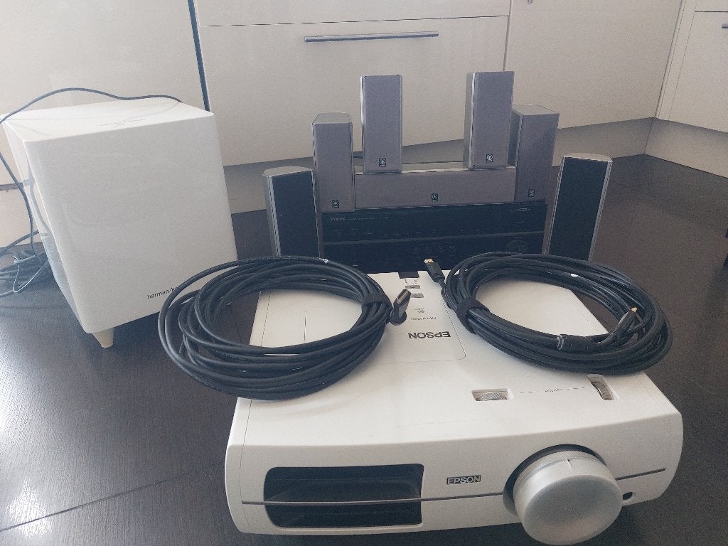 Home cinéma complet Epson,ampli Yamaha 7.1 sub harman kar, TV, Hi-fi & Vidéo, Autres marques, Comme neuf, Autres lecteurs, Enlèvement