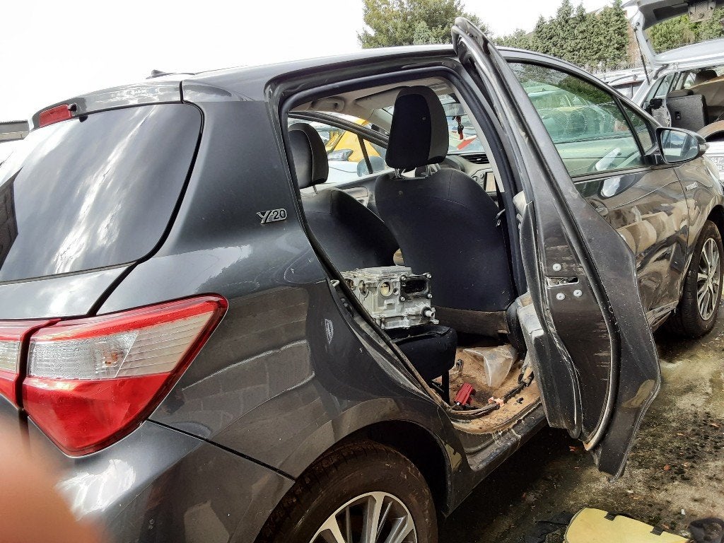 AILE ARRIÈRE DROIT Toyota Yaris III (P13) (01-2010/09-2020), Autos : Pièces & Accessoires, Garde-boue, Mevr. I. Hauben, Toyota