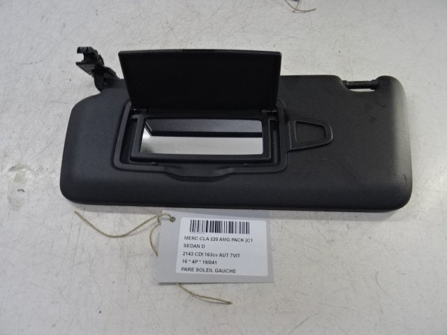 ZONNEKLEP LINKS Mercedes-Benz CLA (117.3) (01-2013/03-2019), Gebruikt, Mercedes-Benz, Mevr. I. Hauben, Rue de l'Espoir 34 34
4030  GRIVEGNÉE, BE
