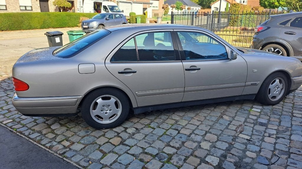 Mercedes E200, Euro 2, Achat, Série 200, Autres couleurs