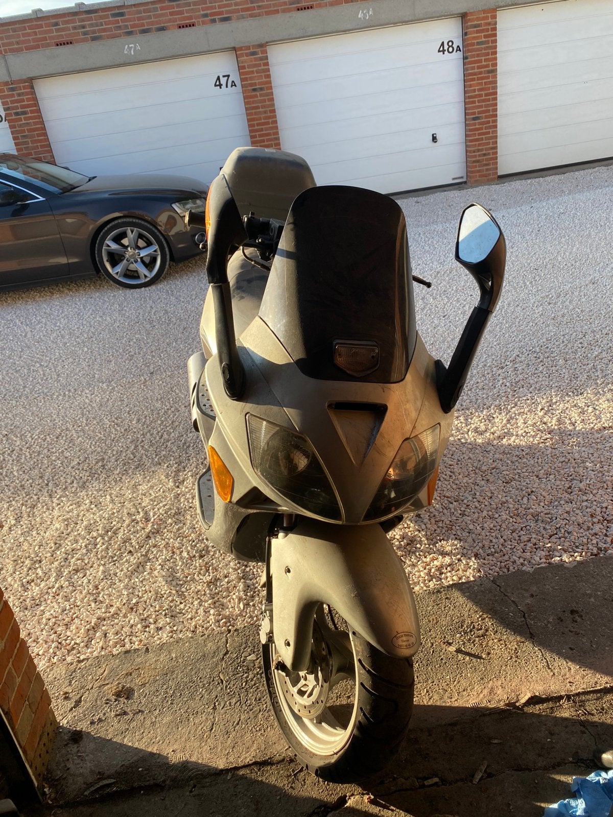 Trottinette Sym 125 cc, pour pièces, Enlèvement, Utilisé, Essence, SYM