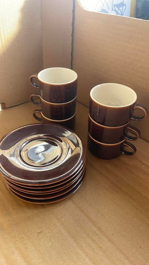 Bruin koffie servies, Huis en Inrichting, Ophalen, Zo goed als nieuw