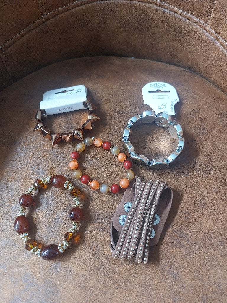 Partijtje armbanden, Handtassen en Accessoires, Armbanden, Ophalen of Verzenden, Nieuw, Overige kleuren, Overige materialen