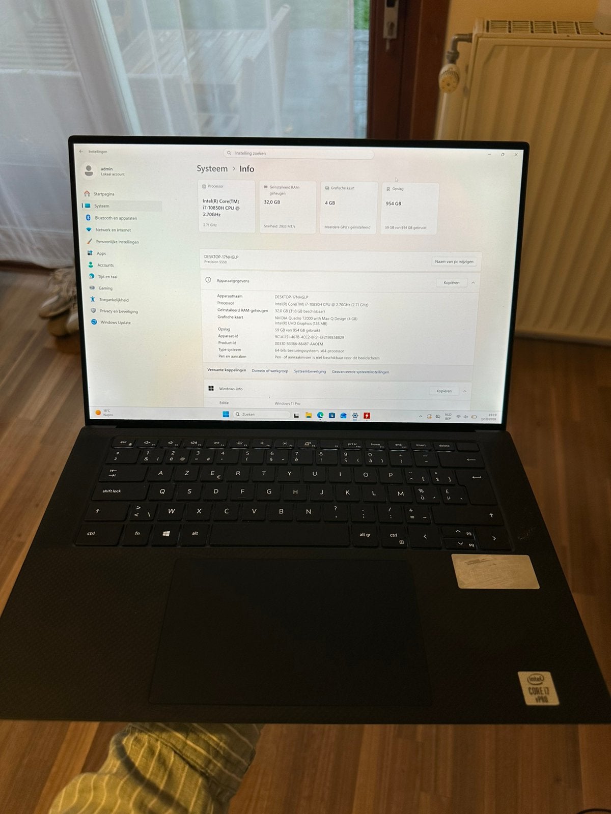 Dell Precision 5550 BTX - i7 10850H - 32 GB DDR4 - 1 TB, Gebruikt, Met videokaart, Ophalen of Verzenden, SSD