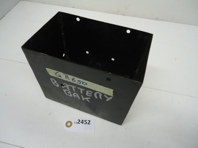 GR650 1983 - 1989 Suzuki Batterijbak D1-11184, Motoren