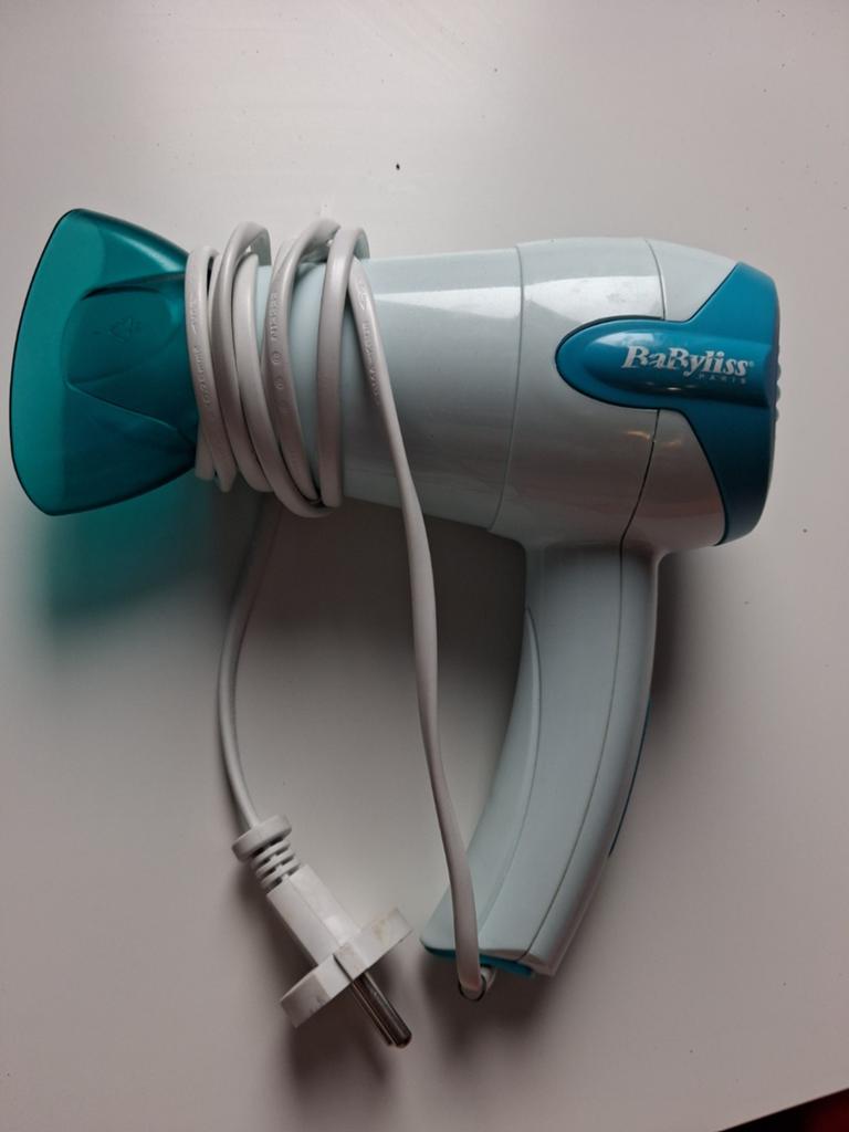 Haardroger.  Reishaardroger BaByliss 1600W, Ophalen