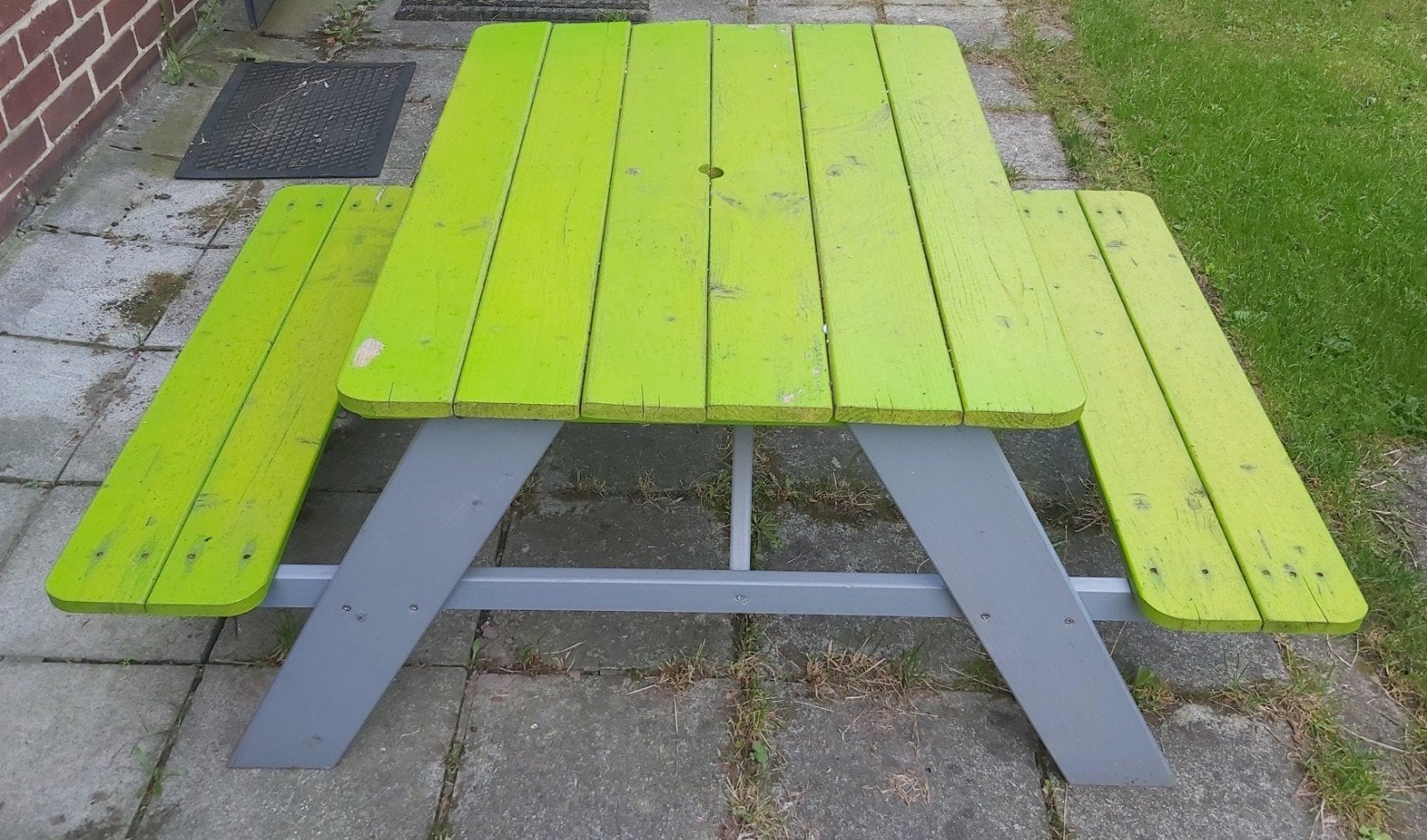 Table pour enfants avec banc intégré, Tuin en Terras, Gebruikt, Rechthoekig, Hout, Ophalen