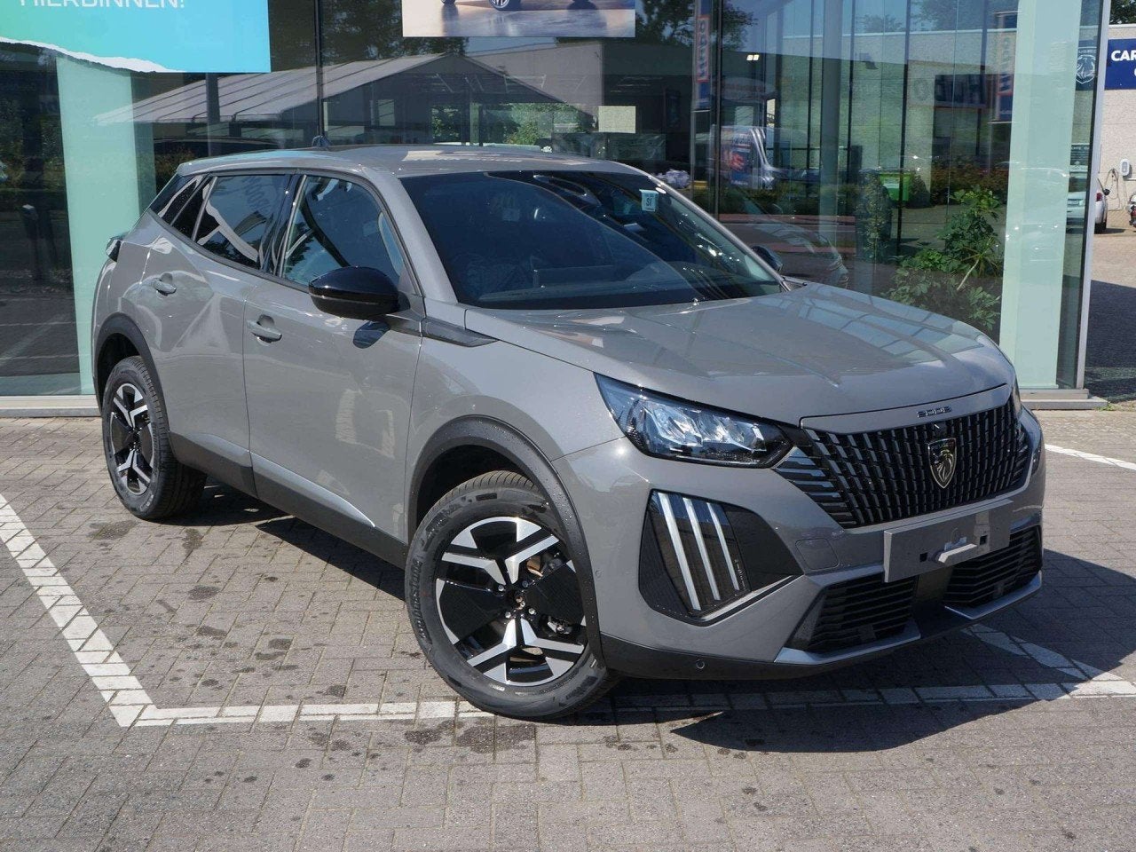 Peugeot 2008 2008 1.2 Hybrid Allure e-DCS Allure (bj 2026), Auto's, Gebruikt, 1199 cc, 5 zetels, 5 deurs