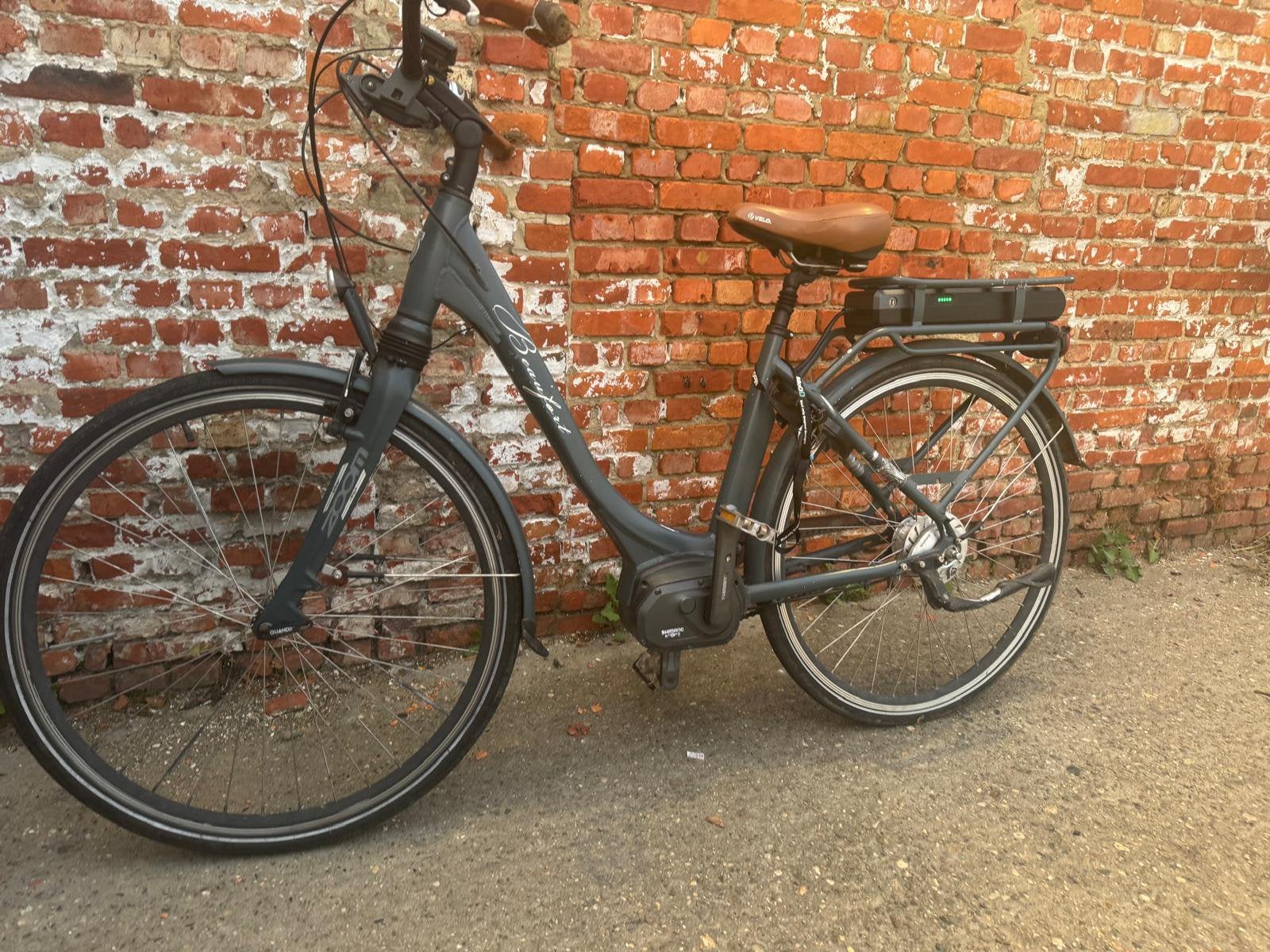 VÉLO ÉLECTRIQUE À MOTEUR CENTRAL BEAUFORT, Enlèvement, Comme neuf