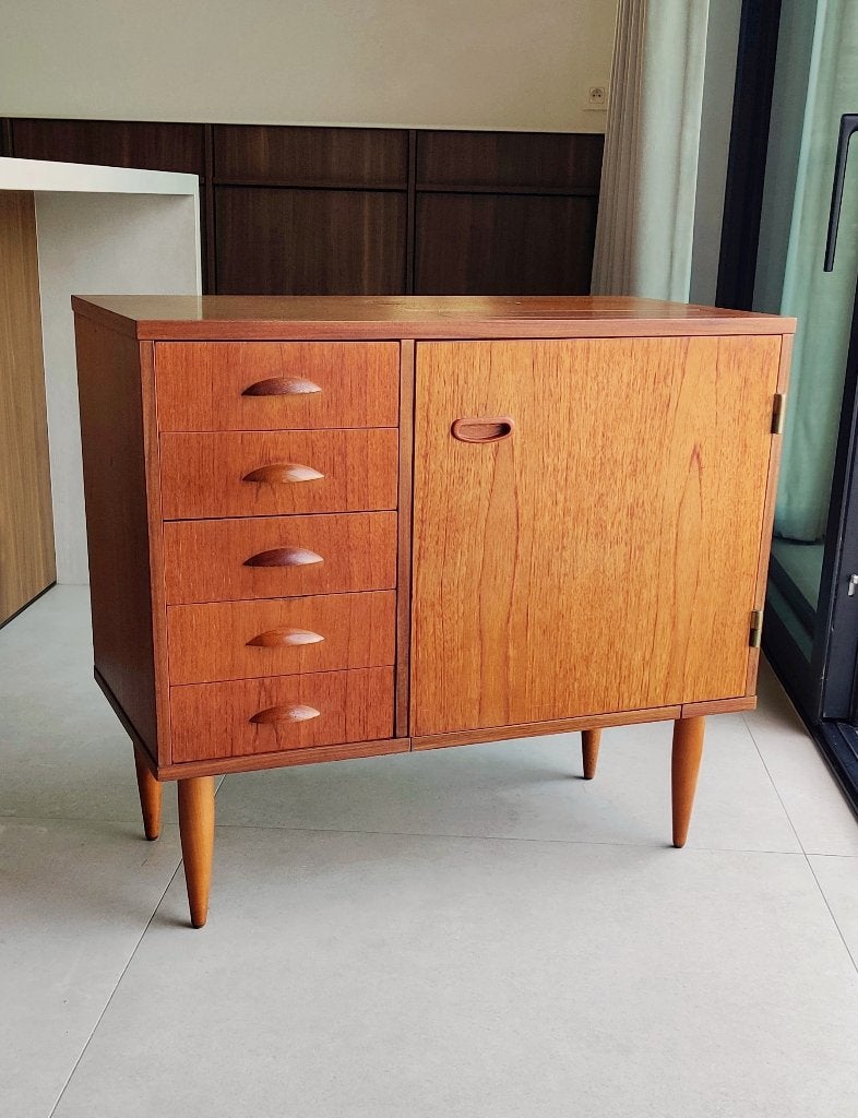 Prachtige vintage teakhouten kast, Huis en Inrichting, Ophalen, Teakhout, Zo goed als nieuw, Midcentury