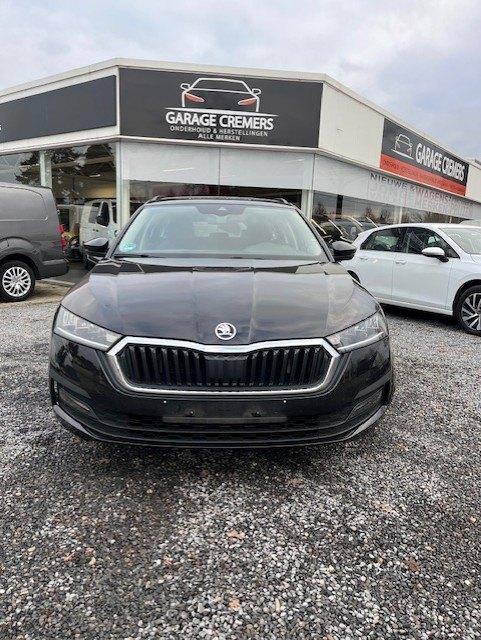 1 Jaar garantie Skoda Octavia Ambition PHEV DSG IV 110KW/150, Autos, Skoda, Achat, Euro 6, Entreprise, Entretenue par le concessionnaire