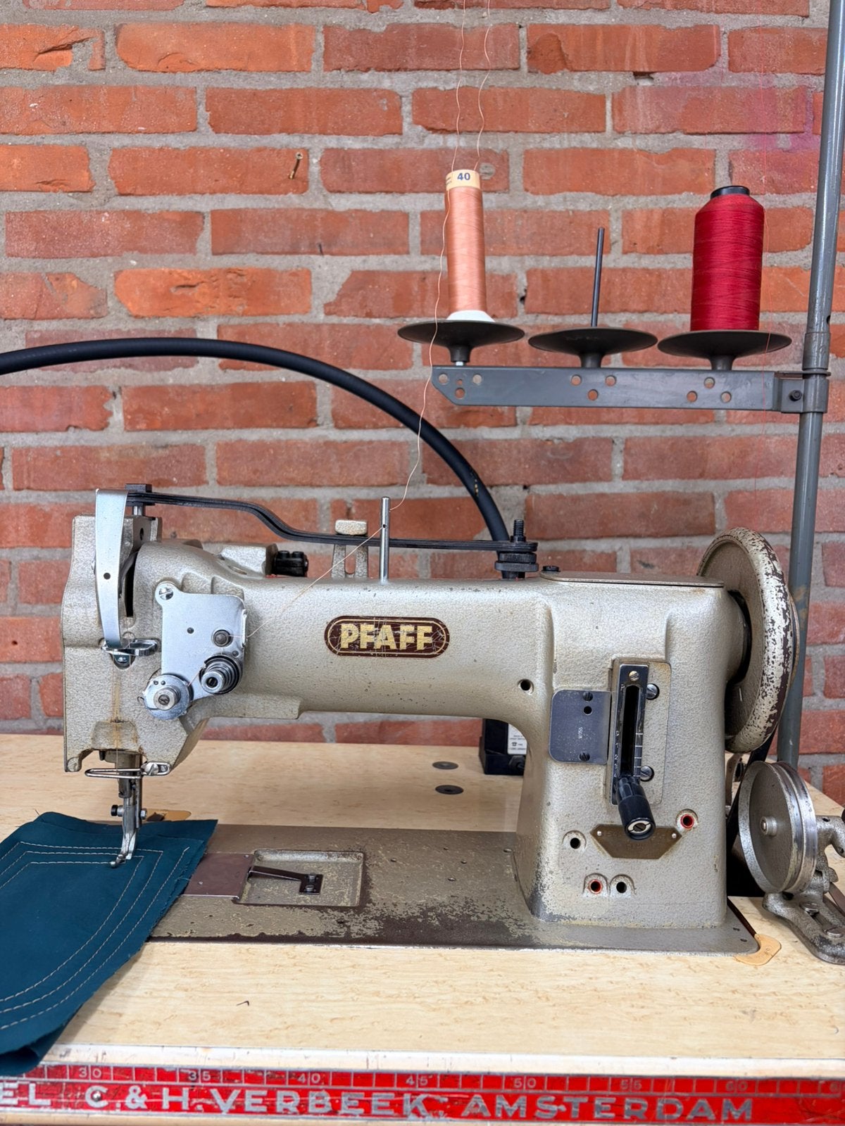 INDUSTRIE NAAIMACHINE 3 VOUDIG TRANSPORT PFAFF 545, Hobby en Vrije tijd, Ophalen, Naaimachine, Industrieel, Gebruikt