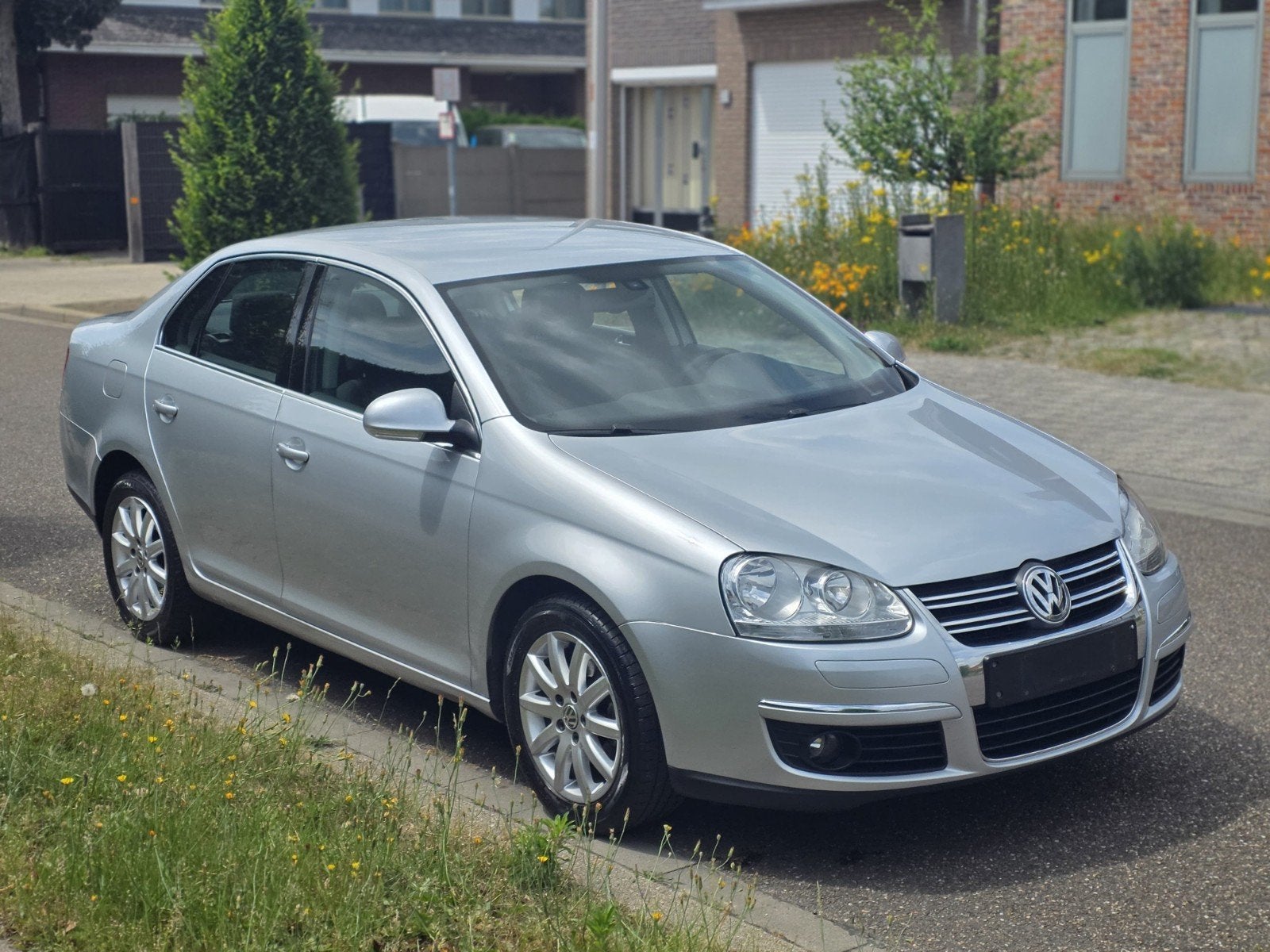 Volkswagen Jetta 1.9 TDI - 2006 - Eerste eigenaar., Autos, Argent ou Gris, Achat, Boîte manuelle, Entretenue par le concessionnaire