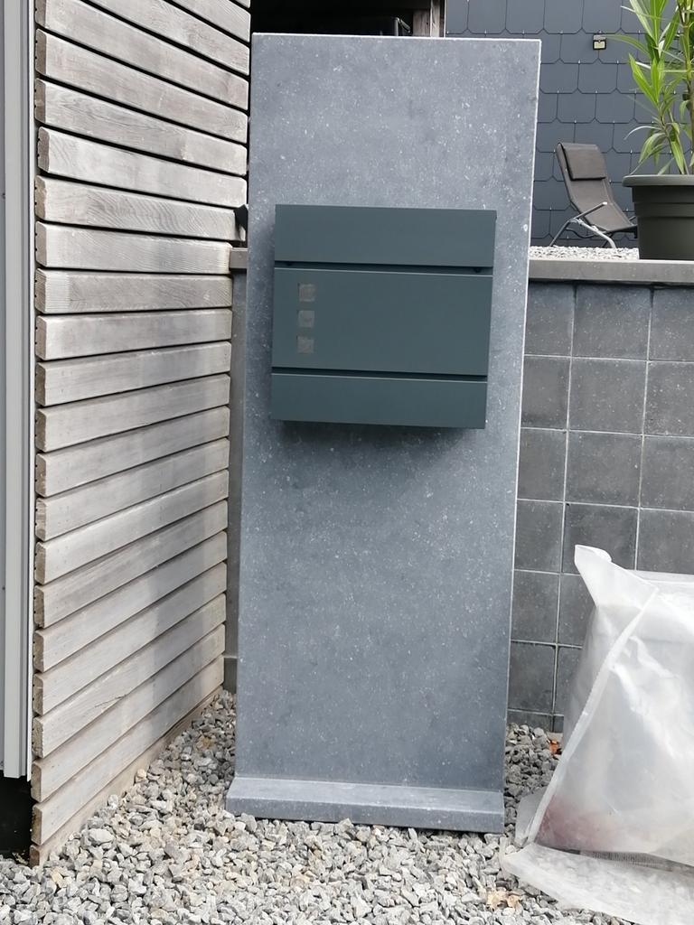 Boîte aux lettres en vrai pierre bleue belge, Enlèvement, Pierre