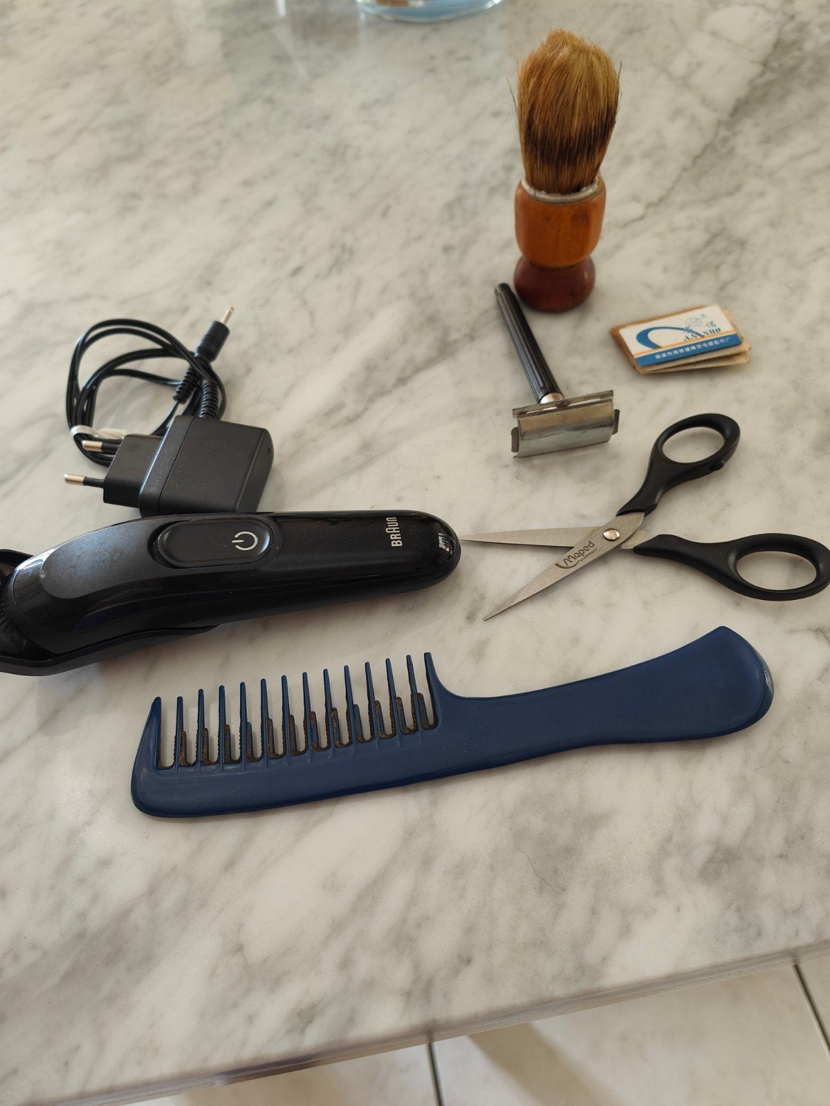 lot tondeuse BRAUN , ciseaux et rasoir, Enlèvement, Comme neuf, Tondeuse