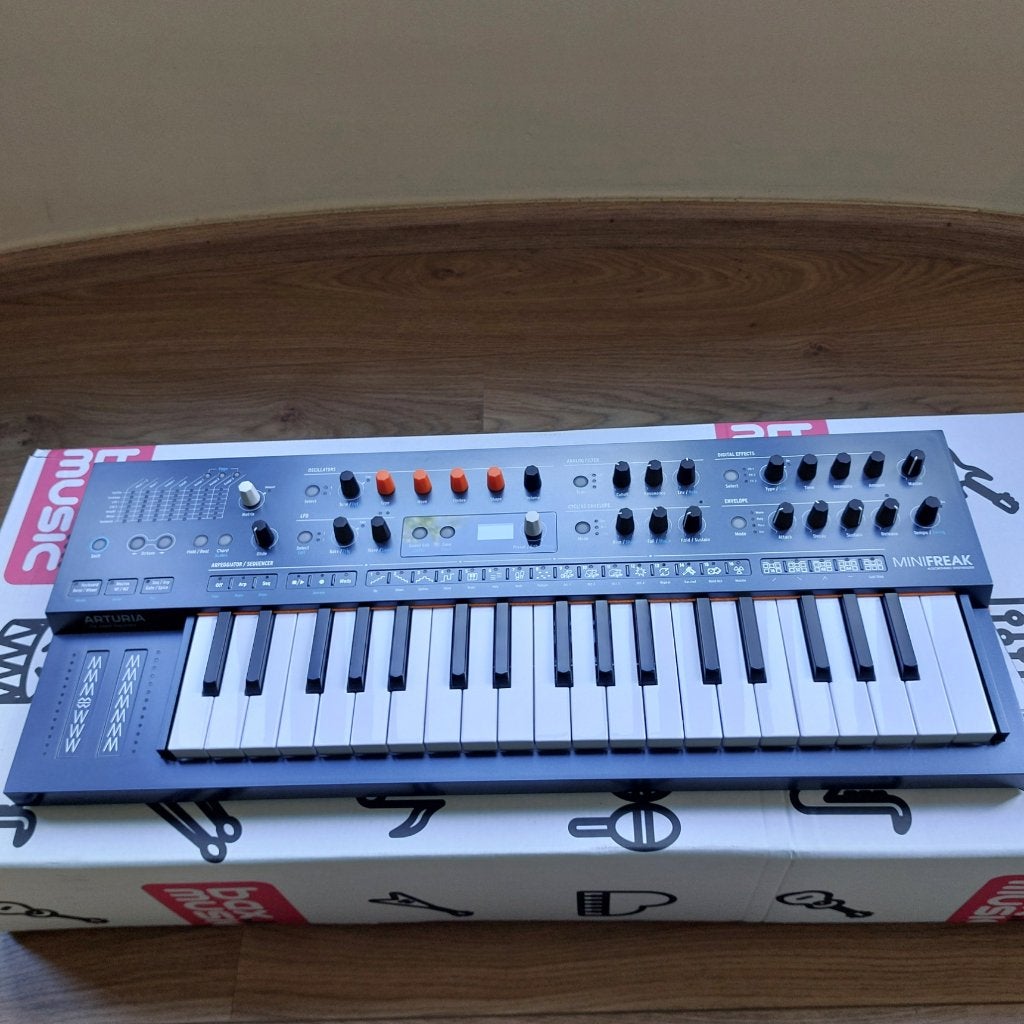 Arturia Minifreak, Muziek en Instrumenten, Ophalen, Gebruikt, Overige aantallen, Overige merken