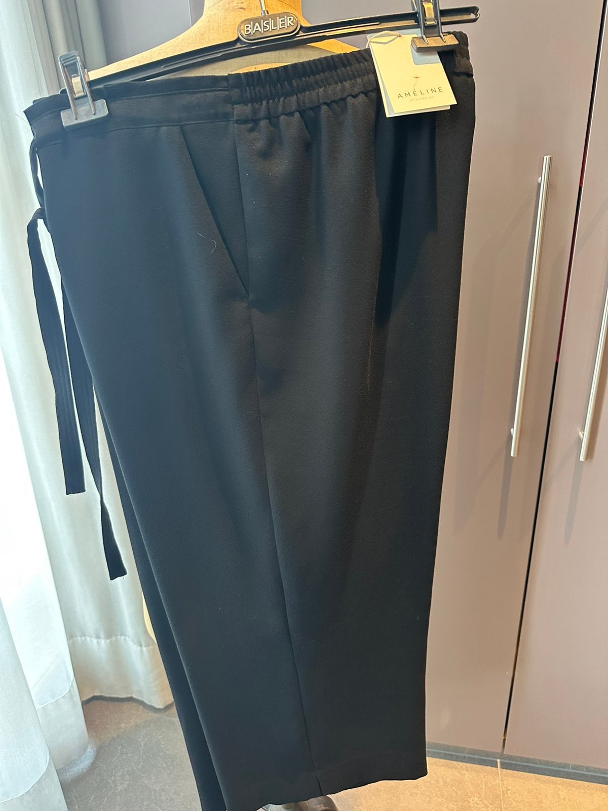 Zwarte culotte broek van Améline by Mayerline, maat 48, Ophalen of Verzenden, Zo goed als nieuw, Zwart, Broek of Spijkerbroek