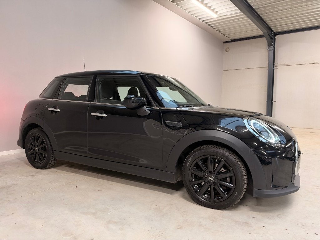 Mini Cooper 1.5i Automaat Led Navi Lineass CarPlay 100000km, Auto's, Dealer onderhouden, https://public.car-pass.be/vhr/1e717309-bcd2-48b0-b85a-a1185eec0b01