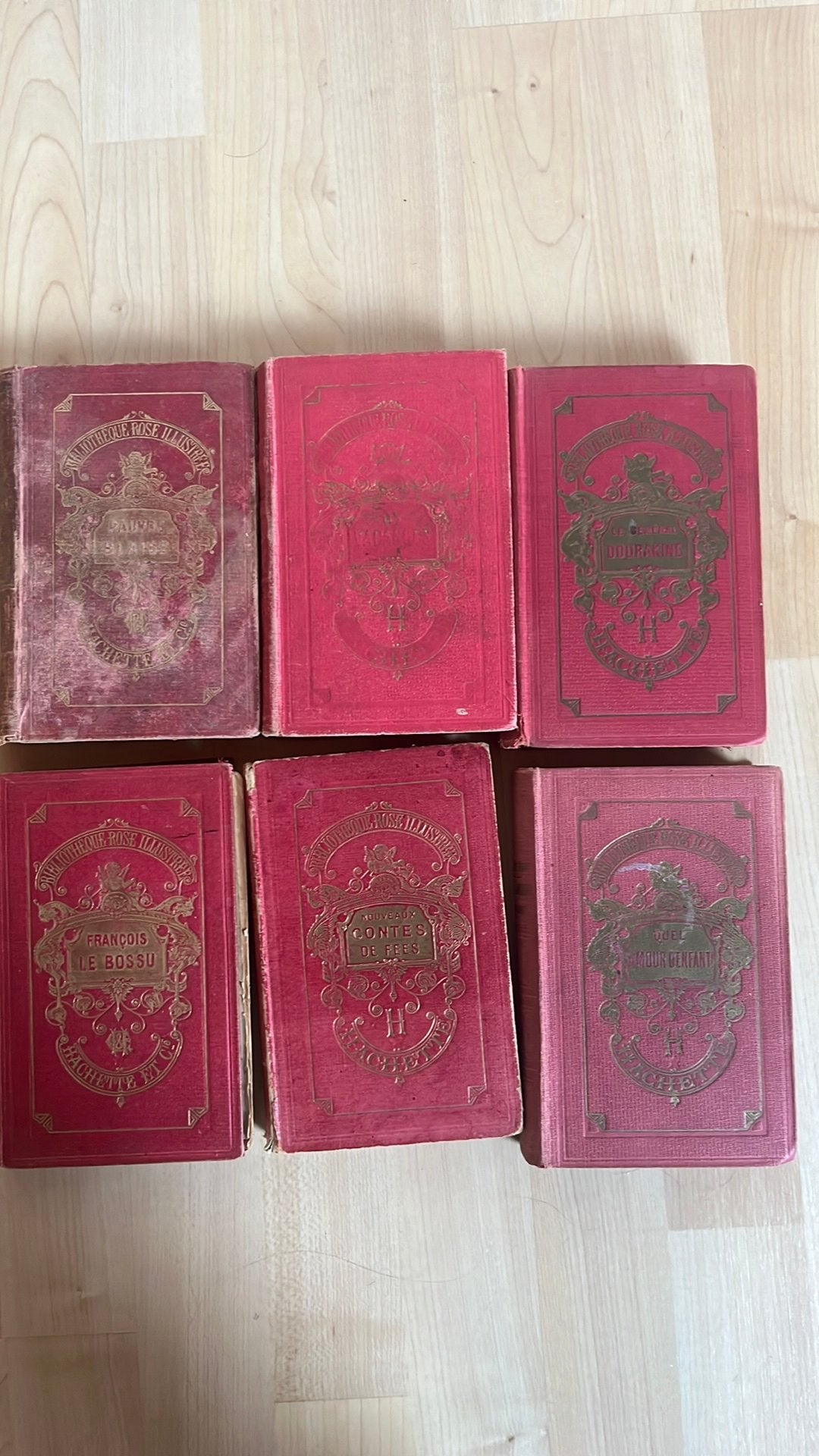 Set boeken Pink Illustrated Library, Ophalen of Verzenden, Gelezen