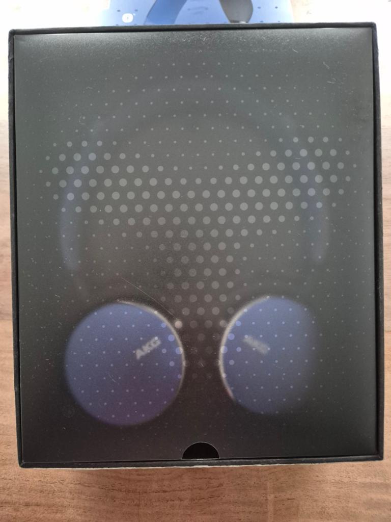 AKG Y500 Wireless – Blauw – Zo goed als nieuw (Compleet), Audio, Tv en Foto, Hoofdtelefoons, Op oor (supra aural), Zo goed als nieuw