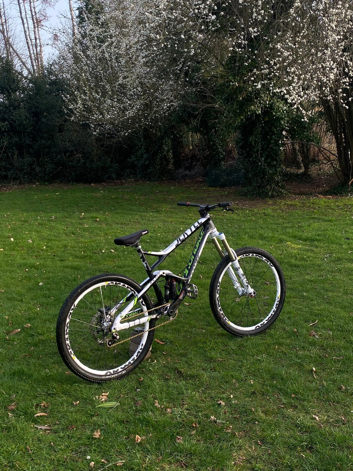 Cannondale Jekkyl 201Carbon frame, 24 pouces ou plus, Guidon à 360°, Enlèvement, Utilisé