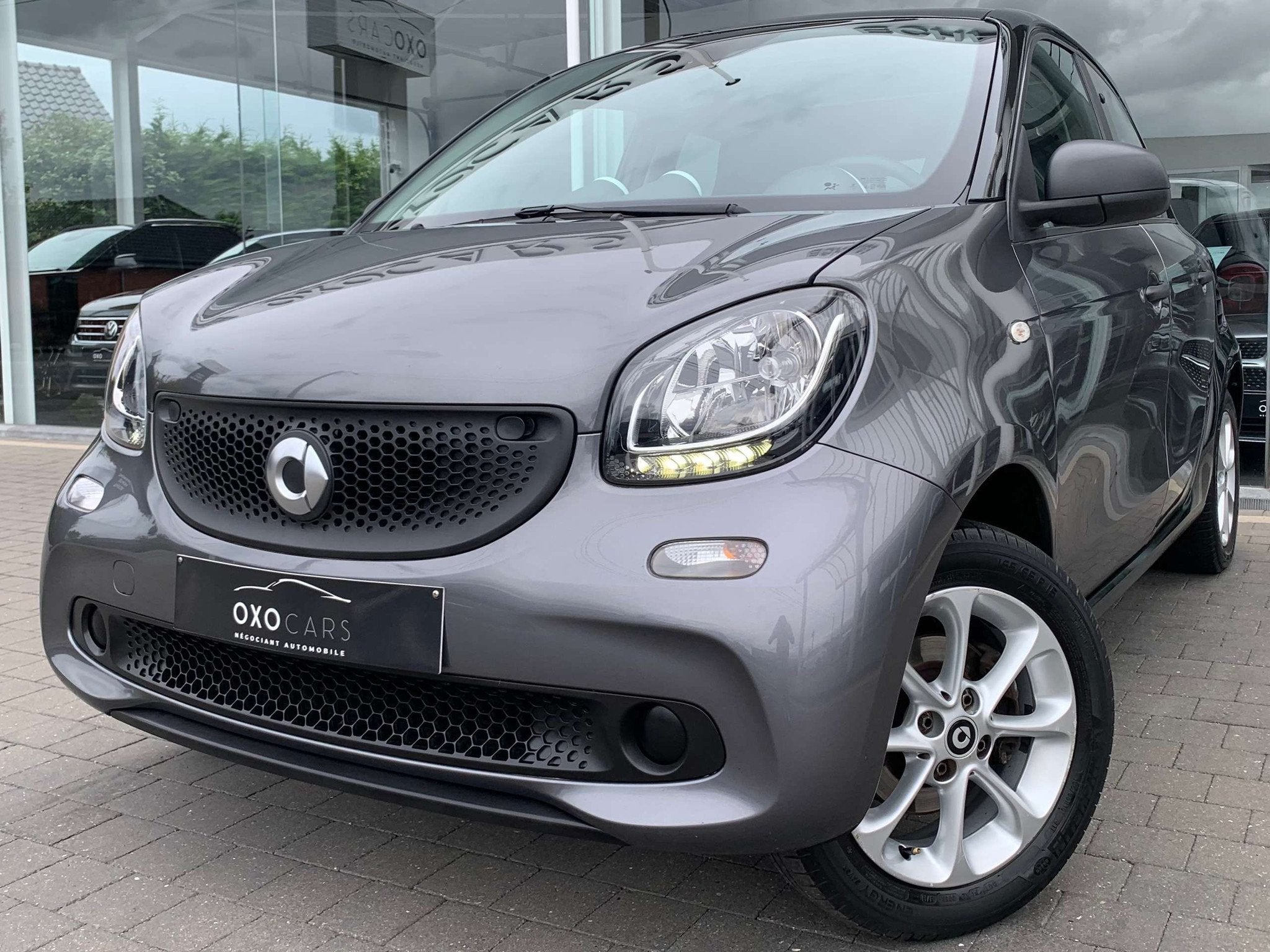 Smart Forfour 1.0i ESSENCE / DOUBLE TOIT PANO / CLIM AUTO /, Argent ou Gris, Achat, Entreprise, Boîte manuelle