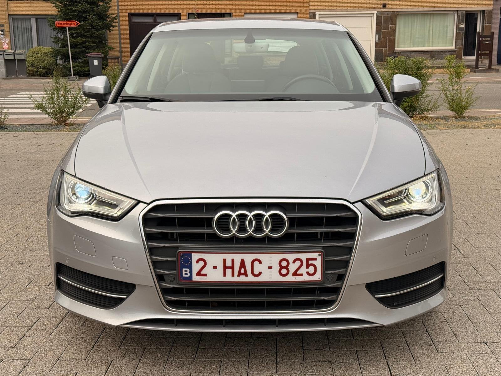 AUDI A3/1.4 TFSI - 150 CH ! /6b ! /APPROUVÉ VVK !, Cuir, Argent ou Gris, Achat, Boîte manuelle