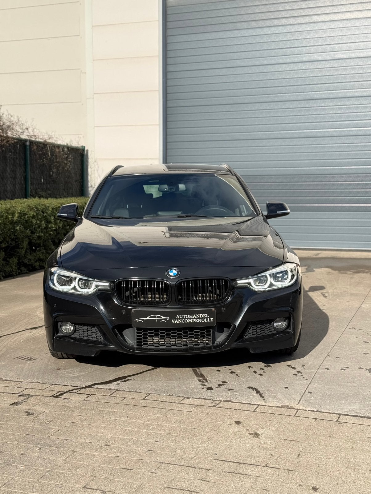 BMW 320 2017 M Pakket EURO 6B Hifi/Navi/Trekhaak, Auto's, BMW, Euro 6, Zwart, Leder, Bedrijf