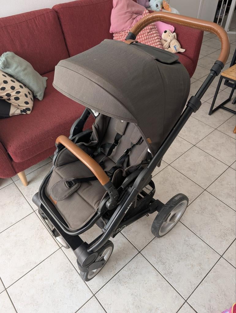 Mutsy Nio Adventure Pine Green buggy + reiswieg + luiertas, Ophalen, Regenhoes