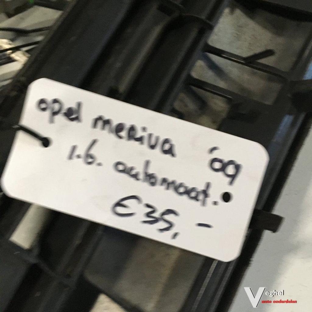 Opel Meriva 1.6 automaat 2009   Grille, Autos : Pièces & Accessoires, Autres pièces automobiles, Utilisé, Enlèvement