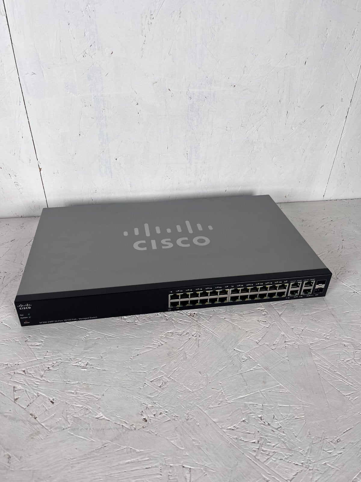 Netwerk Switch Cisco - SF300-24PP - Nieuw in doos, Computers en Software, Netwerk switches, ., Nieuw, Ophalen of Verzenden, .