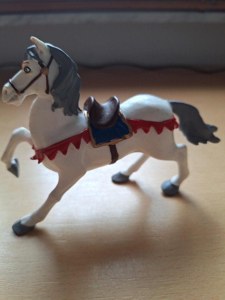 PAPO 39008: Paard van de prins., Kinderen en Baby's, Ophalen of Verzenden, Zo goed als nieuw