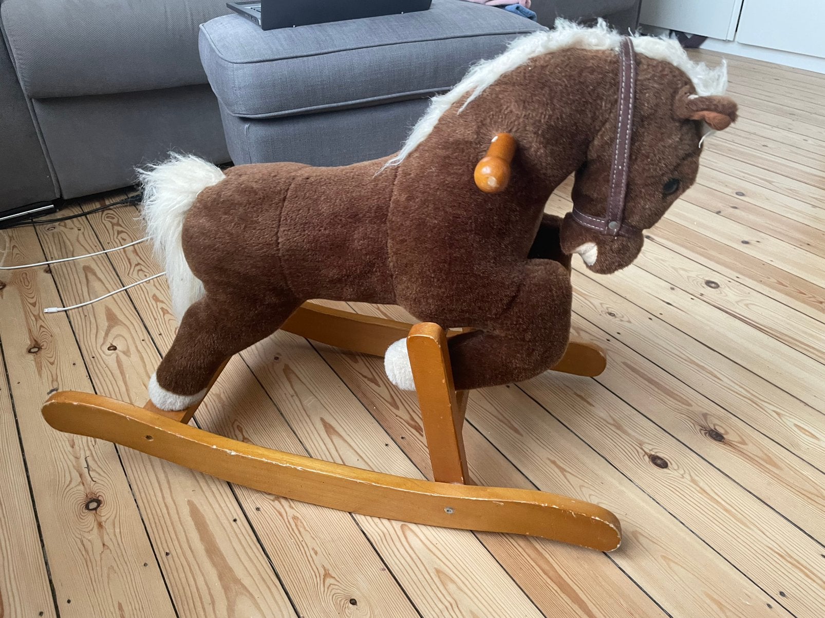 Hobbelpaard dat lawaai maakt, Ophalen, Gebruikt