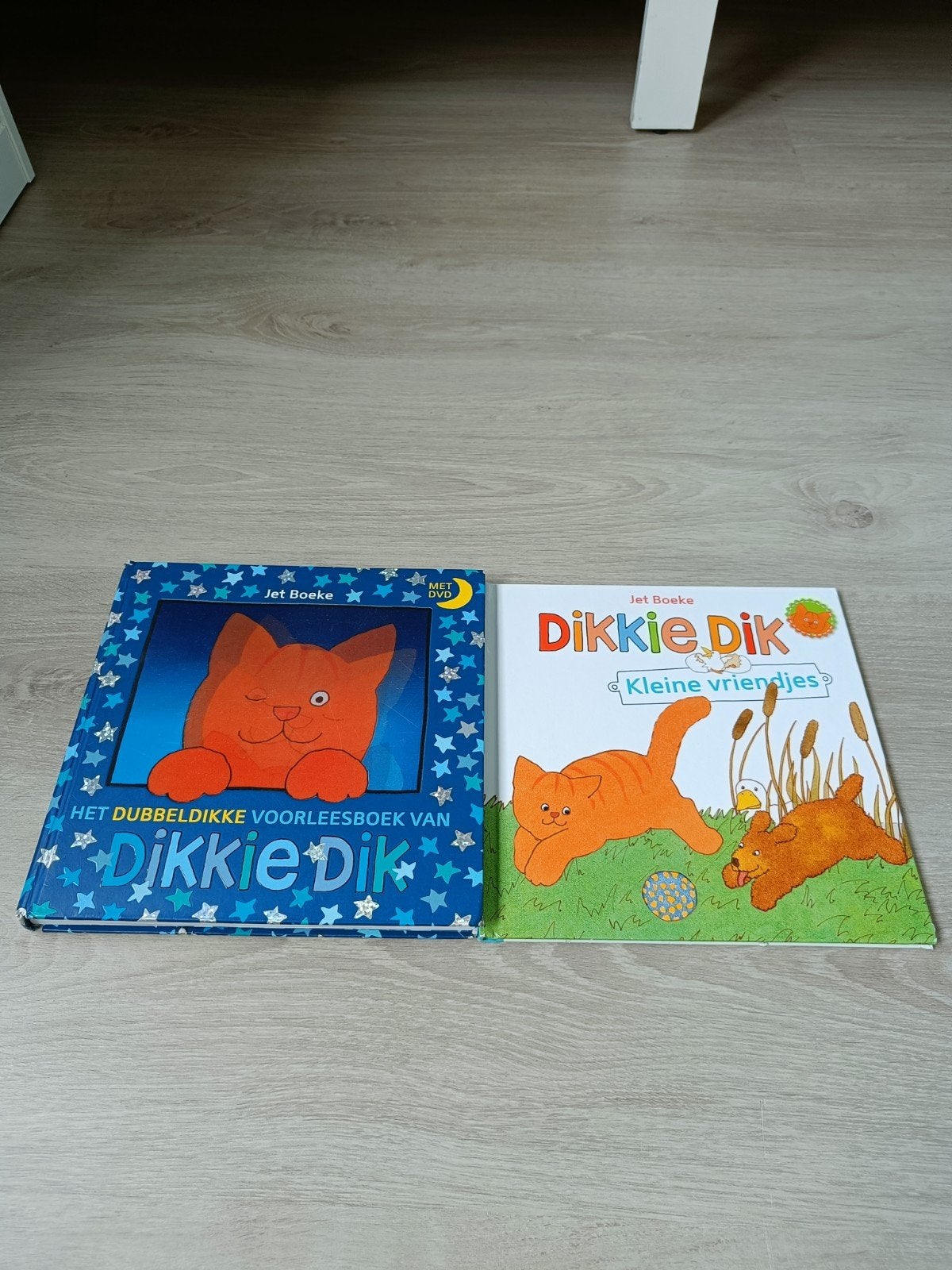 boeken Dikkie dik, Ophalen