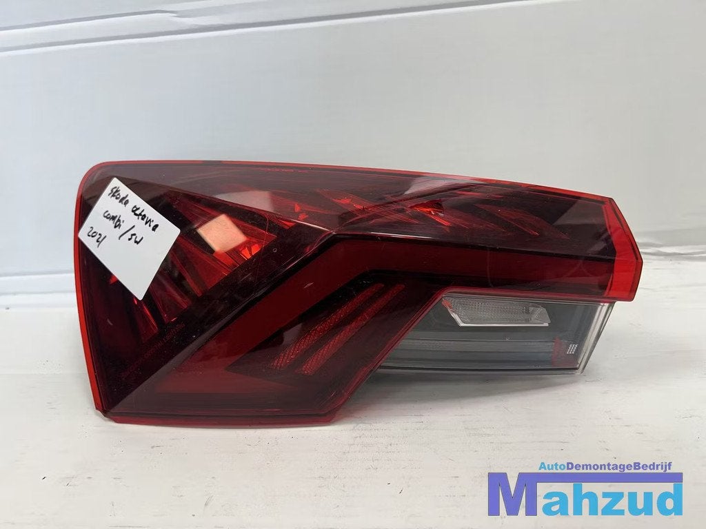 SKODA OCTAVIA 4 COMBI STATION LINKS achterlicht 2019+ 5E3945, Tr. Vaclava Klementa 869
293 01  Mlada Boleslav, CZ, Skoda, Skoda Auto a.s.
