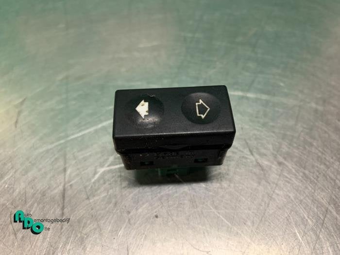 Commutateur vitre électrique d'un BMW 3-Serie, -, 3 mois de garantie, Utilisé, -
