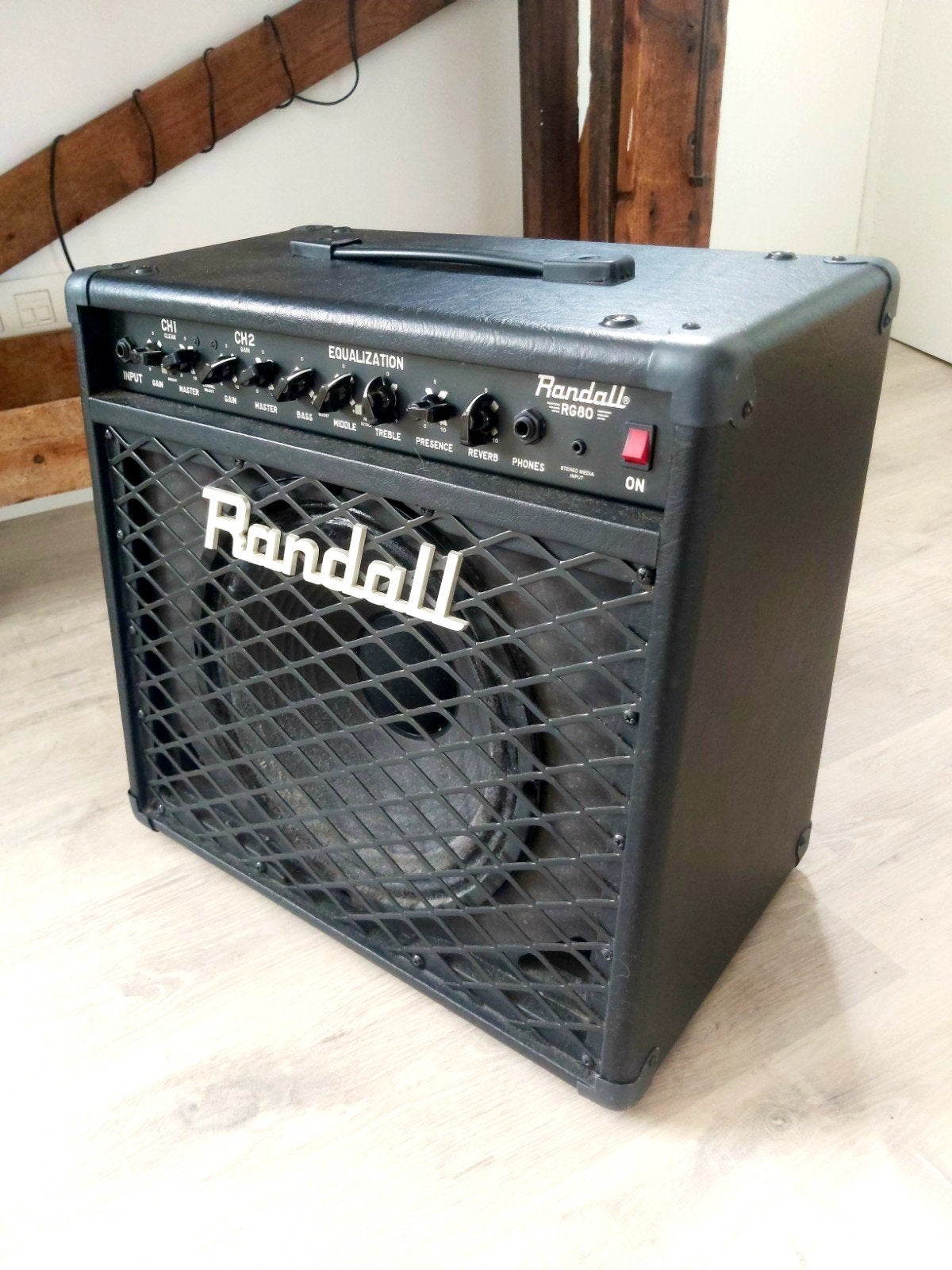 Amp randall r80, Ophalen