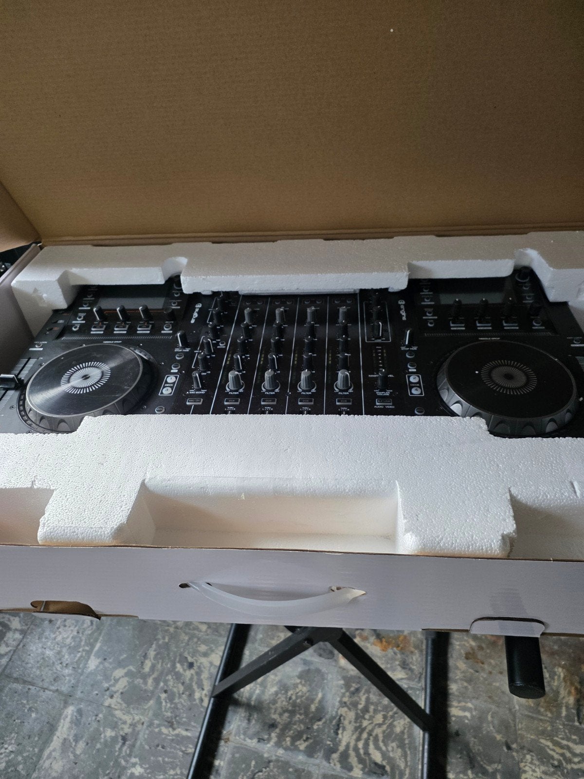 Te koop nette DENON DJ MCX8000, Muziek en Instrumenten, Dj-sets en Draaitafels, Ophalen, Gebruikt, Dj-set, Denon
