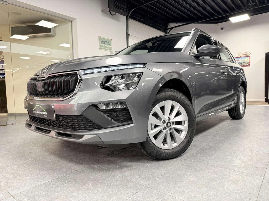 Skoda Kamiq Kamiq 1.0 TSI Selection * 5 j garantie ! * NEW C, Auto's, Zwart, 95 pk, 3 cilinders, Kamiq