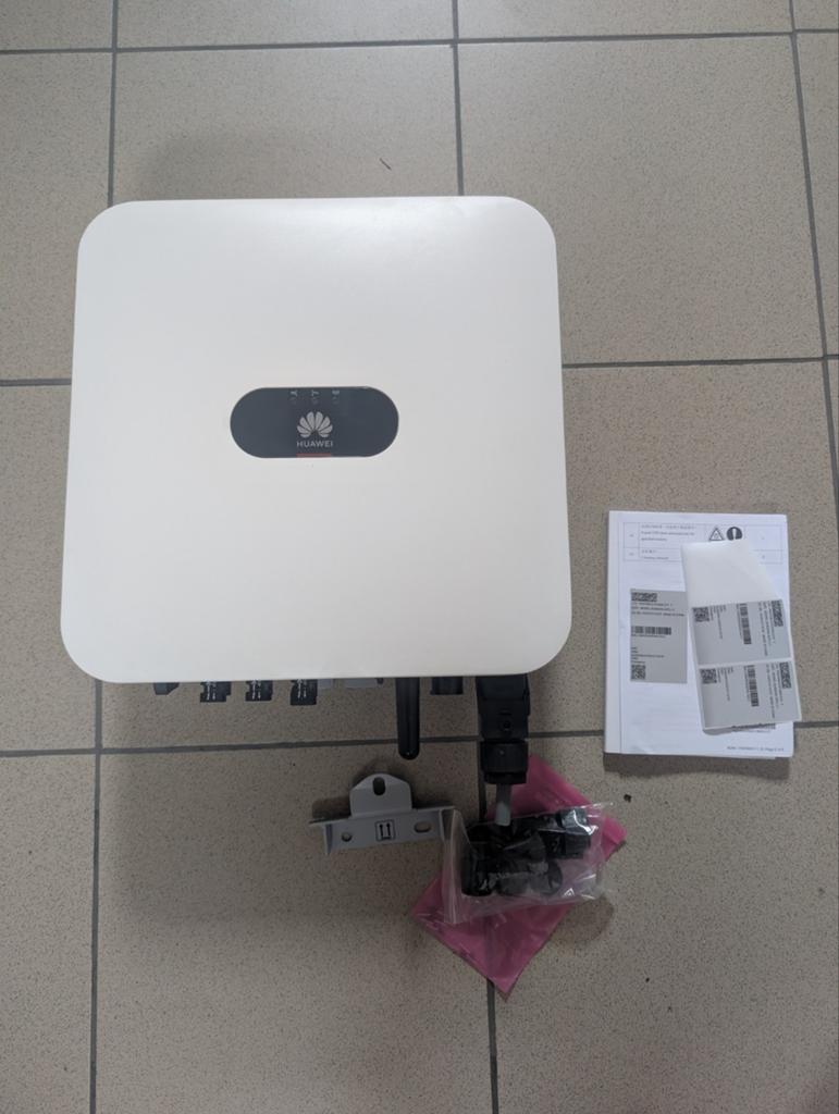 Huawei hybride omvormer sun2000 3ktl (3,3 KW), Bricolage & Construction, Panneaux solaires & Accessoires, Enlèvement