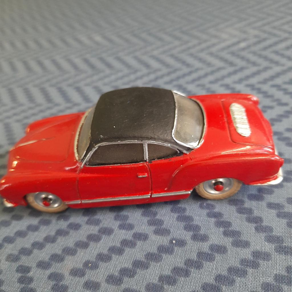 DINKY TOYS UK*Non. ? ? 187 ? ? ? *VW KARMANN GHIA*VINTAGE*RE, Enlèvement, Utilisé, Voiture, Dinky Toys