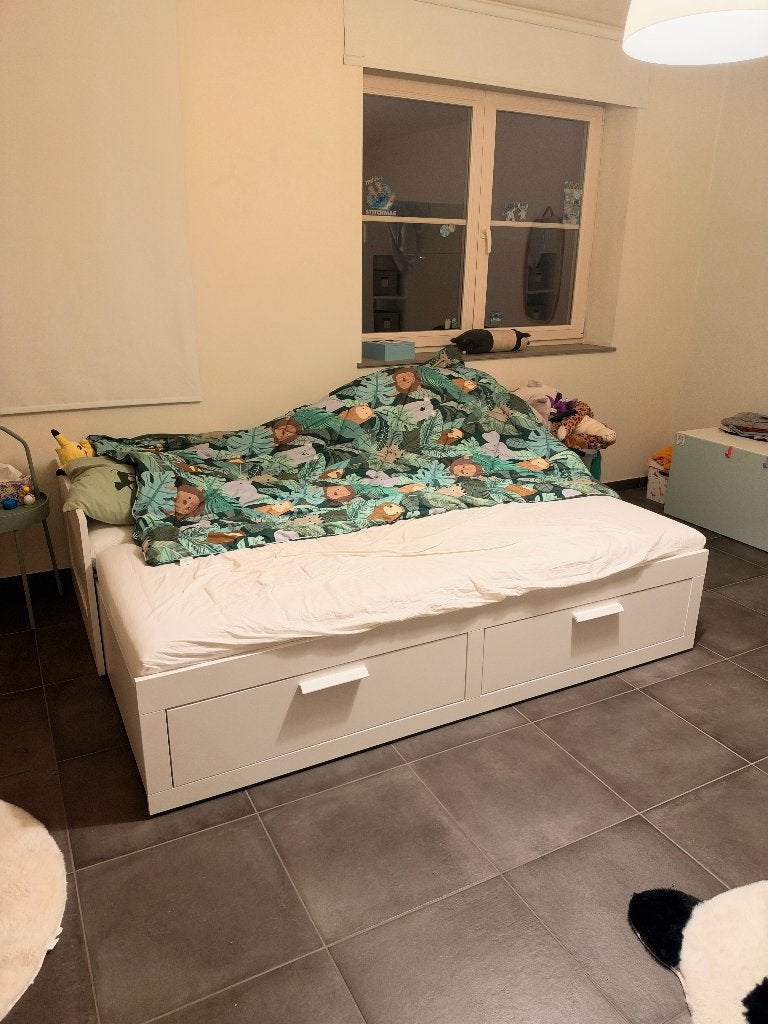 IKEA BRIMNES bedbank + 2 IKEA ÅFJÄLL matrassen, Comme neuf, Enlèvement, 200 cm, Blanc